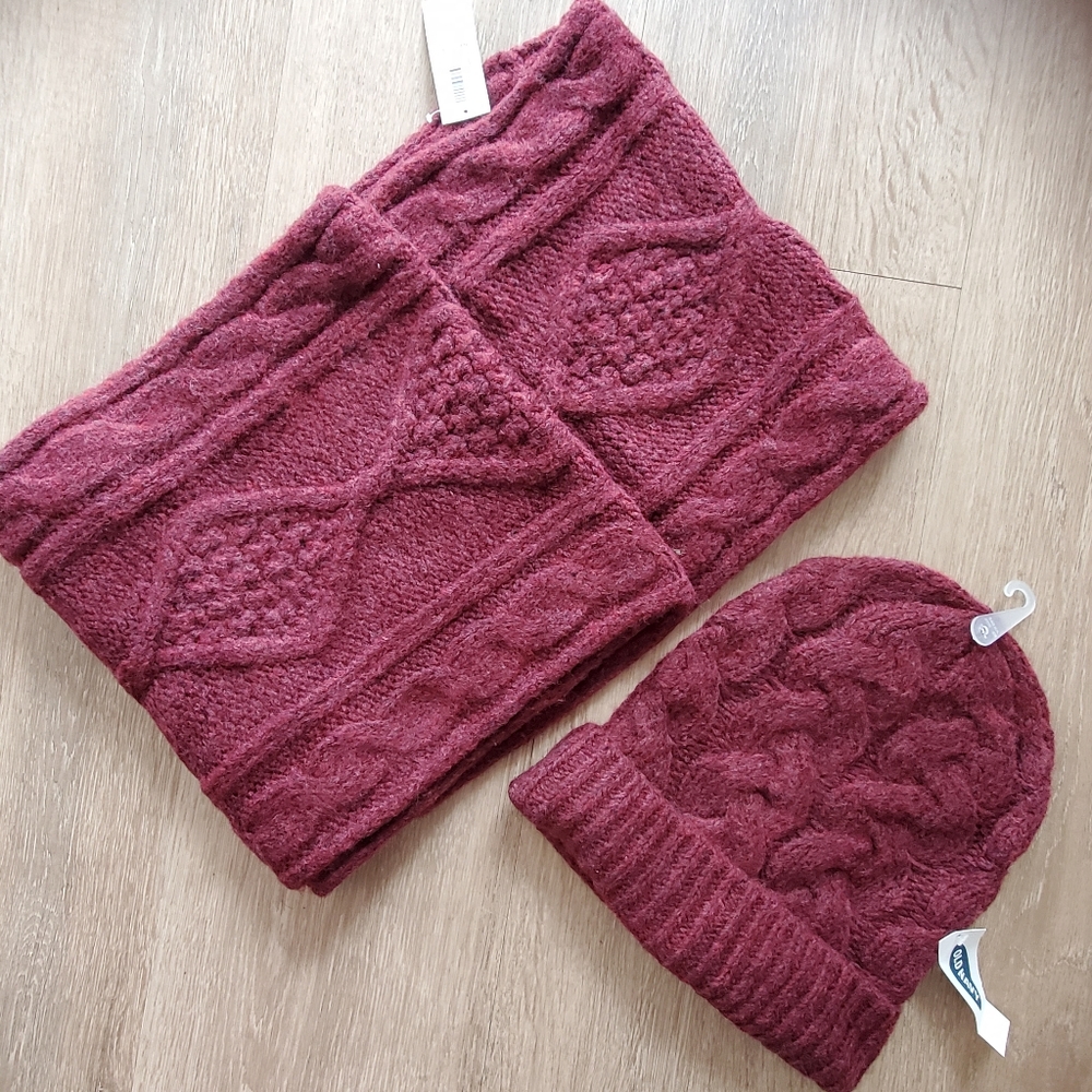 Bennie and round scarf set